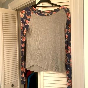 Sweet Claire slub floral baseball tee